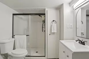 980 Brookdale Dr, East Point, GA 30344 - Photo 32