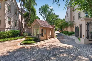 2525 Peachtree Rd NE, Atlanta, GA 30305 - Photo 2