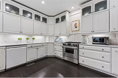 2525 Peachtree Road NE #25, Atlanta, GA 30305 - Photo 14