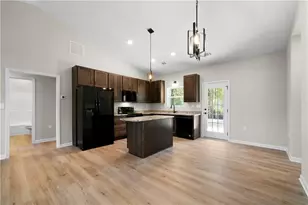 652 Harris Cir, Cedartown, GA 30125 - Photo 6