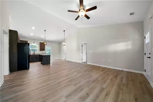 652 Harris Cir, Cedartown, GA 30125 - Photo 4