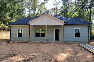 652 Harris Cir, Cedartown, GA 30125 - Photo 1