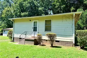 2967 Jones St, East Point, GA 30344 - Photo 10