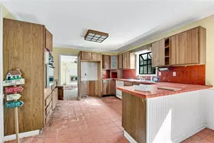 1255 Lake Charles Dr, Roswell, GA 30075 - Photo 12