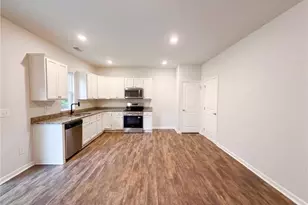 8618 Blair Ct, Douglasville, GA 30134 - Photo 2