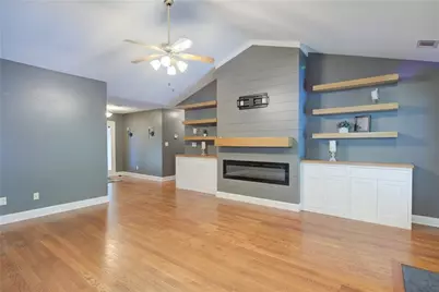 4267 Riviere Pt, Gainesville, GA 30507 - Photo 14