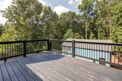 4267 Riviere Pt, Gainesville, GA 30507 - Photo 8