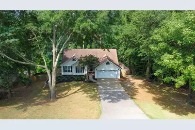 4267 Riviere Pt, Gainesville, GA 30507 - Photo 2
