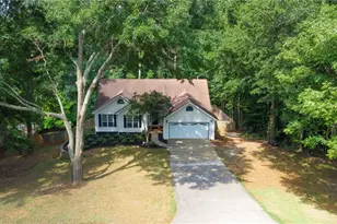 4267 Riviere Point, Gainesville, GA 30507 - Photo 2