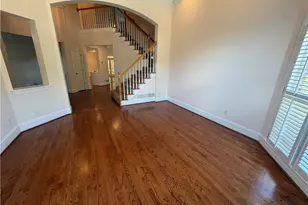 3281 Winthrop Cir, Marietta, GA 30067 - Photo 2