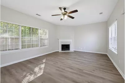 4060 Robin Circle, College Park, GA 30349 - Photo 6