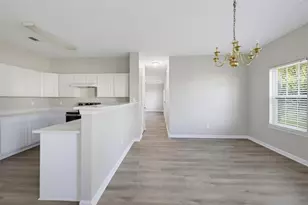 4060 Robin Cir, College Park, GA 30349 - Photo 12