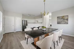 4060 Robin Cir, College Park, GA 30349 - Photo 8