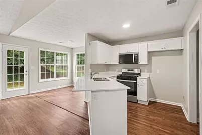 740 Chatham Park Drive, Lawrenceville, GA 30046 - Photo 6