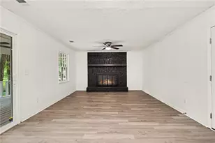 1915 Lisa Ln, Riverdale, GA 30296 - Photo 8