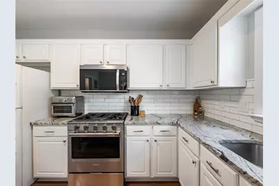 81 Mount Vernon Circle, Sandy Springs, GA 30338 - Photo 12