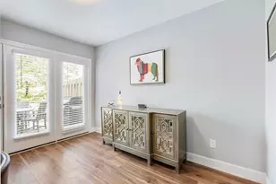 81 Mt Vernon Cir, Sandy Springs, GA 30338 - Photo 14
