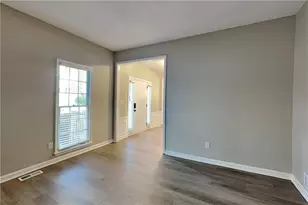 215 Boca Ciega Ct, Alpharetta, GA 30022 - Photo 4