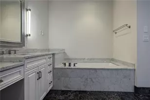 1065 Peachtree St NE, Atlanta, GA 30309 - Photo 32