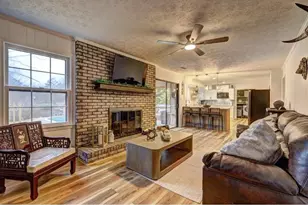 457 Castleaire Dr, Stone Mountain, GA 30087 - Photo 2