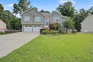1465 La Maison Dr, Lawrenceville, GA 30043 - Photo 4