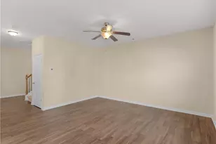 1244 Faye Ct, McDonough, GA 30253 - Photo 2