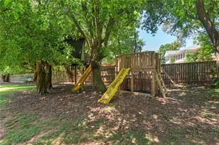 1335 Lyndhurst Way, Roswell, GA 30075 - Photo 44