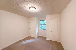 670 Marsh Ct, Jonesboro, GA 30238 - Photo 16