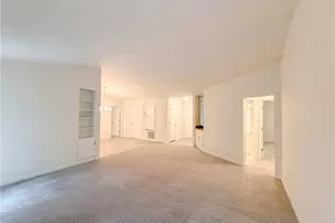 670 Marsh Ct, Jonesboro, GA 30238 - Photo 8