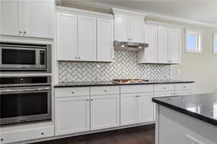 7110 Sailaway Dr, Flowery Branch, GA 30542 - Photo 12
