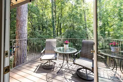 135 Woodmere Square NW, Atlanta, GA 30327 - Photo 14