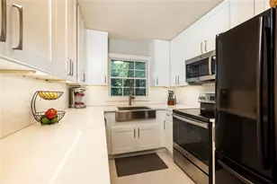 135 Woodmere Square NW, Atlanta, GA 30327 - Photo 16