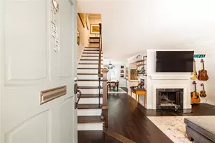 135 Woodmere Square NW, Atlanta, GA 30327 - Photo 2