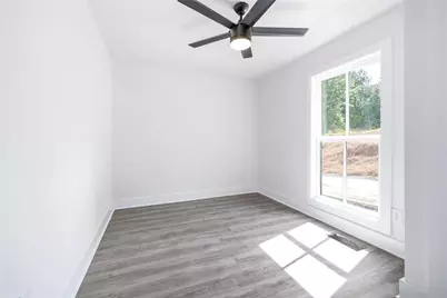 5875 Maple Creek Drive, Buford, GA 30518 - Photo 16