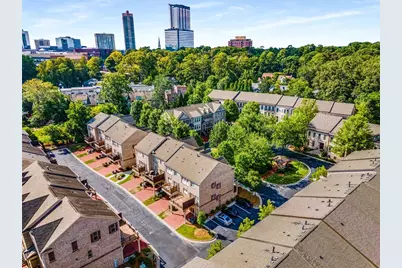 1035 E Paces Lane NE, Atlanta, GA 30326 - Photo 24