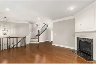 1035 E Paces Lane NE, Atlanta, GA 30326 - Photo 4