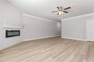 24 Richardson St, Winder, GA 30680 - Photo 6
