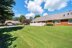 130 Brickleberry Dr, Roswell, GA 30075 - Photo 32