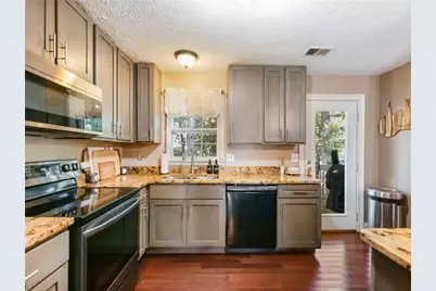 5750 Princeton Oaks Drive, Buford, GA 30518 - Photo 8