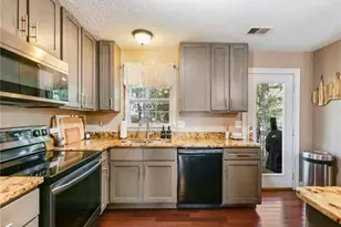 5750 Princeton Oaks Dr, Buford, GA 30518 - Photo 8