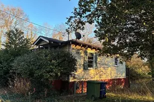 608 E Wall St, Griffin, GA 30223 - Photo 16