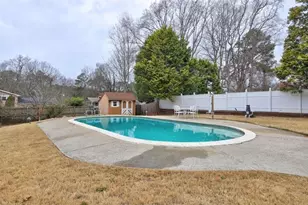 457 Castleaire Dr, Stone Mountain, GA 30087 - Photo 2