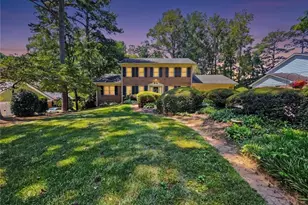 3479 Castleridge Dr, Tucker, GA 30084 - Photo 2