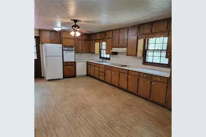 3941 Lake Carlton Road S, Loganville, GA 30052 - Photo 6