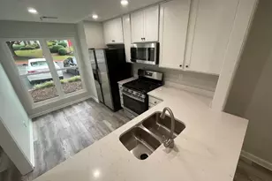 2260 Newport Landing, Alpharetta, GA 30009 - Photo 4