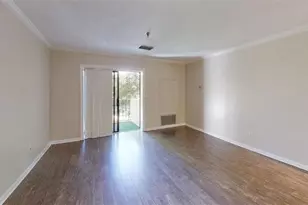 300 Johnson Ferry Road NE, Sandy Springs, GA 30328 - Photo 10