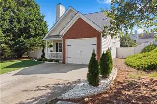 1955 Lexington Ln, Cumming, GA 30040 - Photo 4