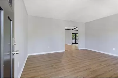 562 Hidden Hills Court, Marietta, GA 30066 - Photo 2