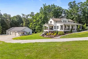 305 -A Rolling Acres Ct, Jefferson, GA 30549 - Photo 2