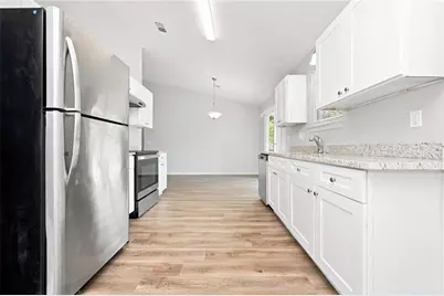 5611 La Fleur Trail, Lithonia, GA 30038 - Photo 2